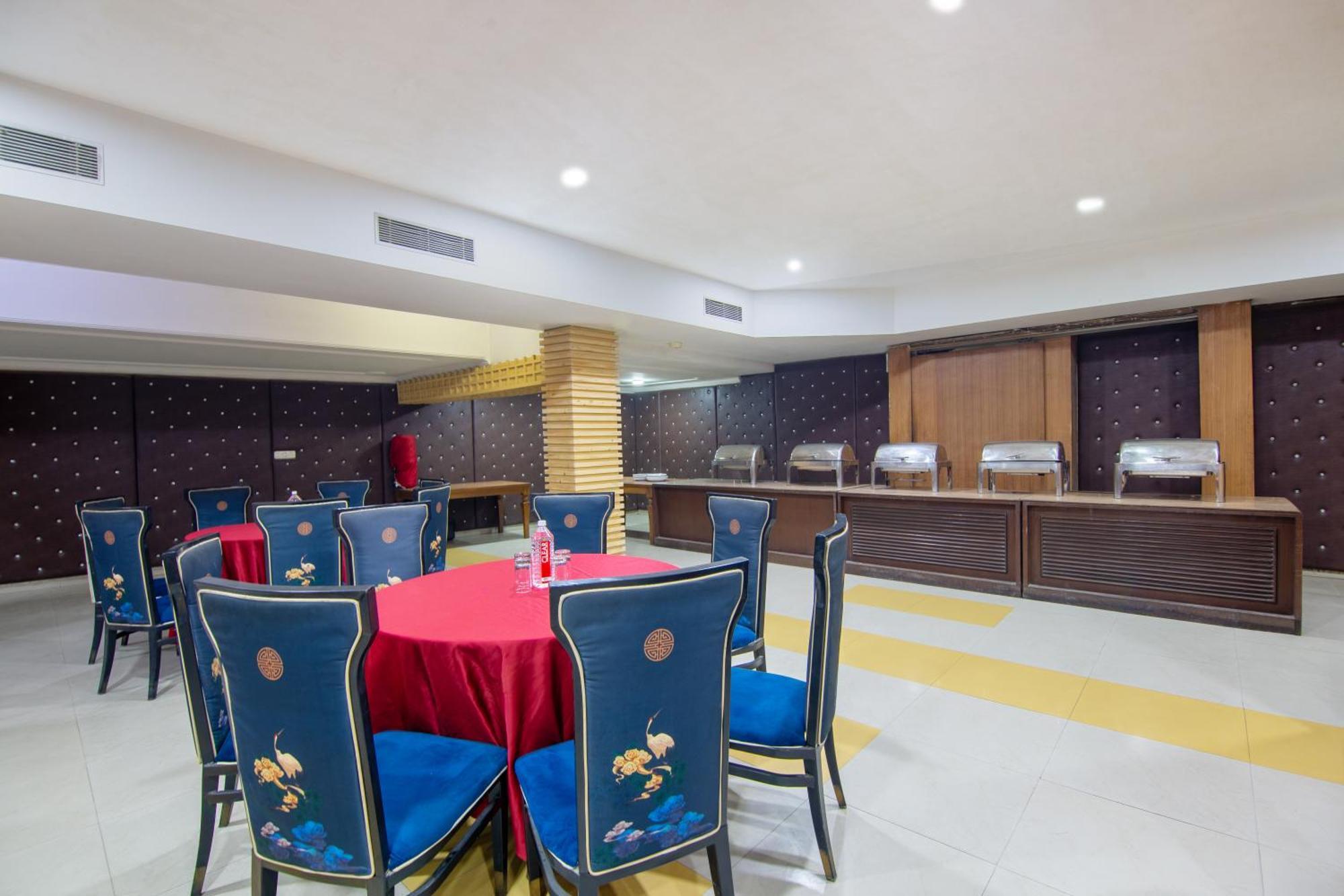 Hotel Lohmod At National Highway 8 - Free Airport Transffer Нью-Дели Экстерьер фото