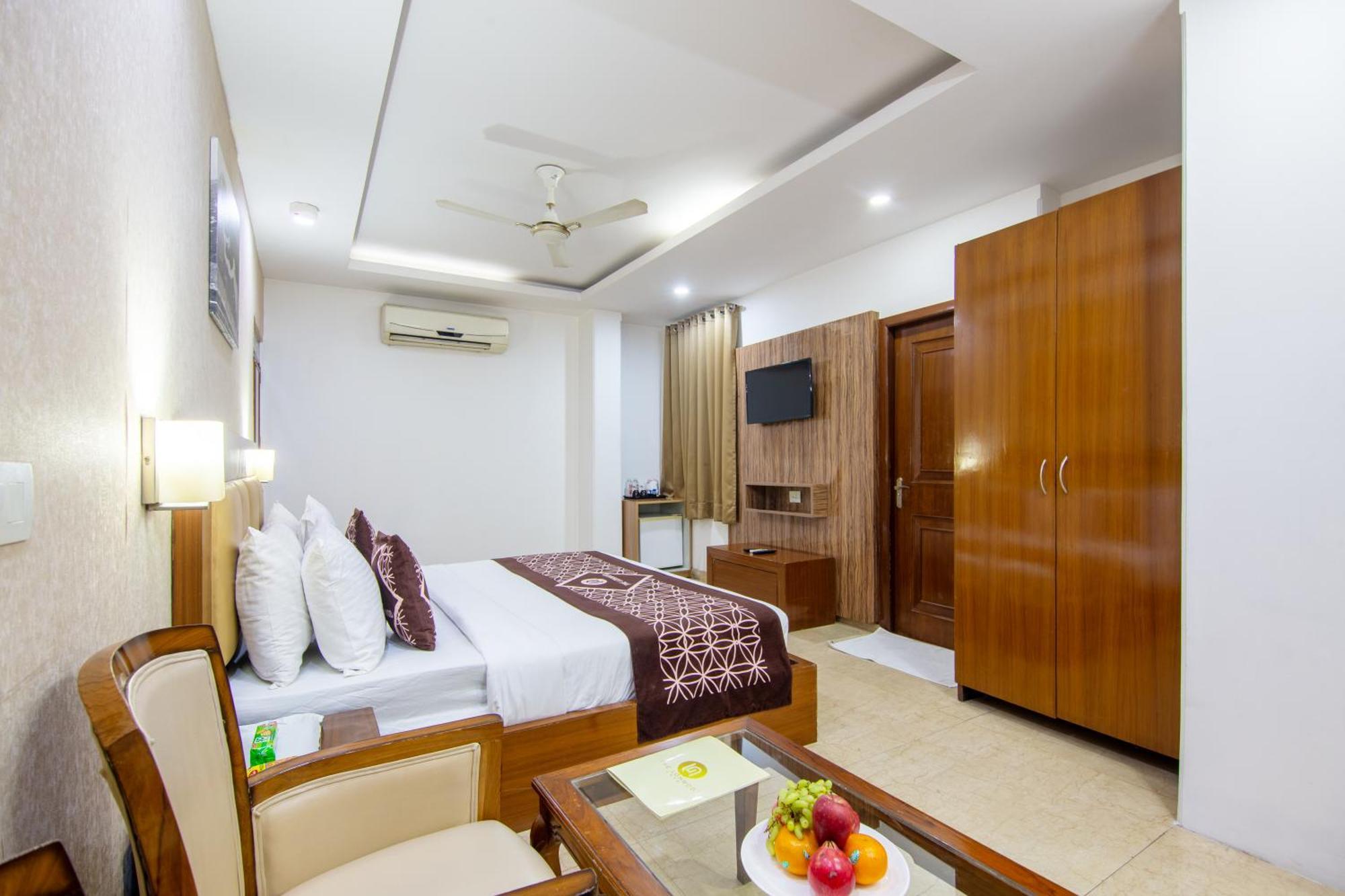 Hotel Lohmod At National Highway 8 - Free Airport Transffer Нью-Дели Экстерьер фото