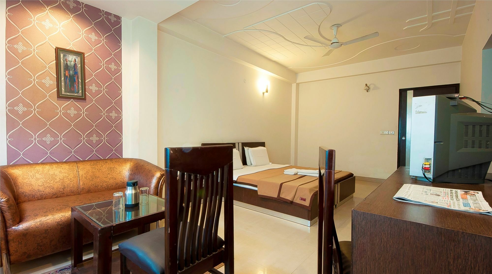 Hotel Lohmod At National Highway 8 - Free Airport Transffer Нью-Дели Экстерьер фото